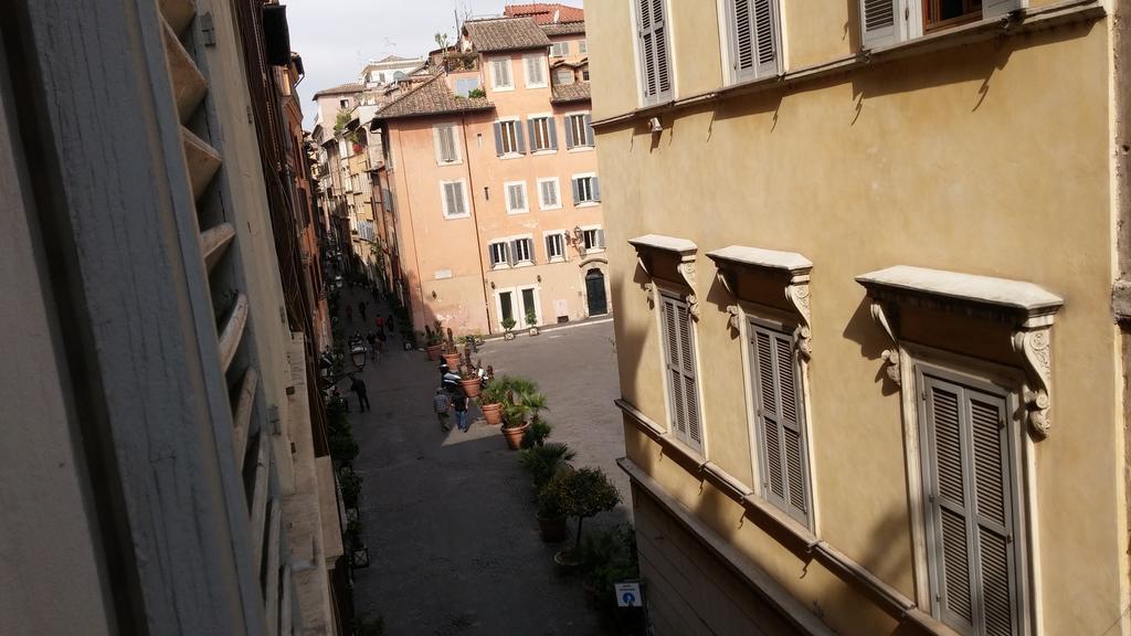 Vetrina Holidays Apartment Navona Roma Cameră foto