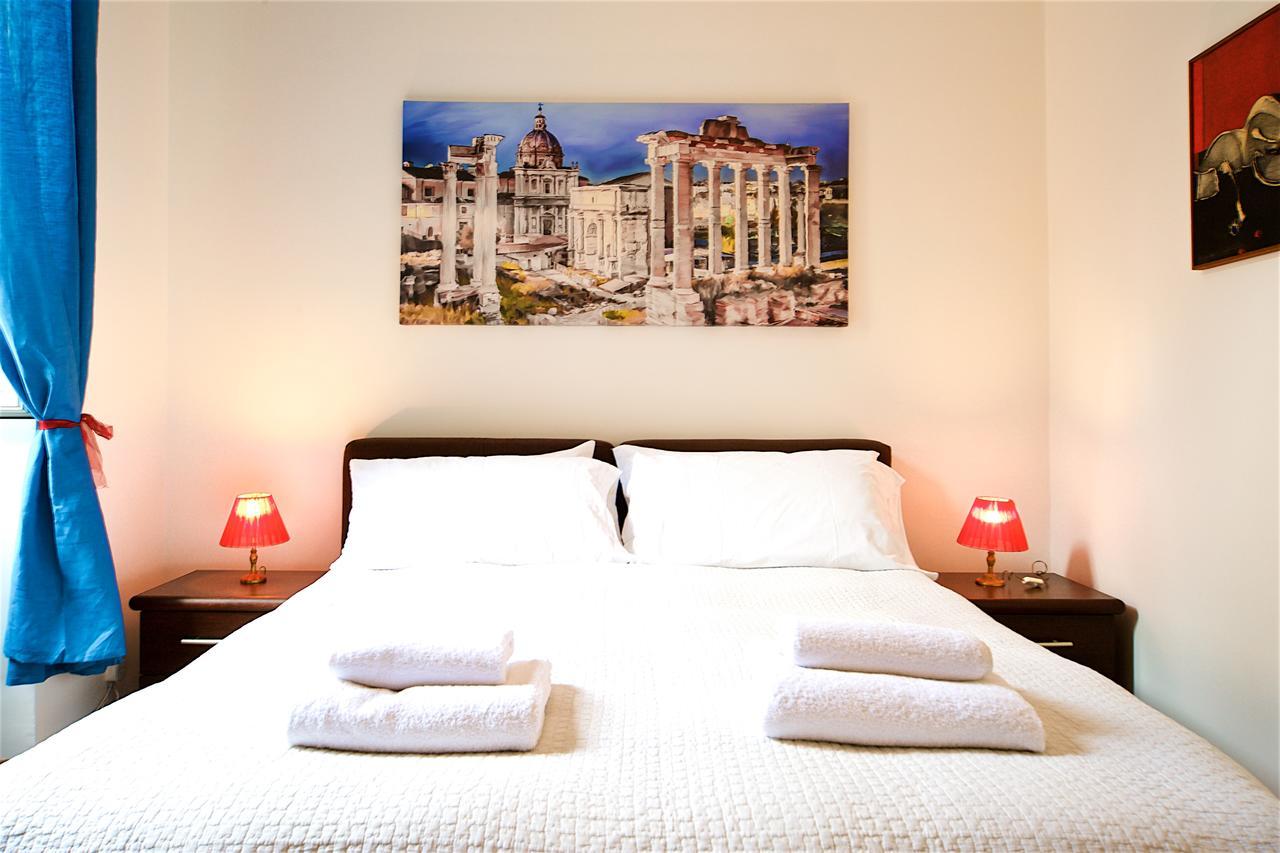 Vetrina Holidays Apartment Navona Roma Exterior foto